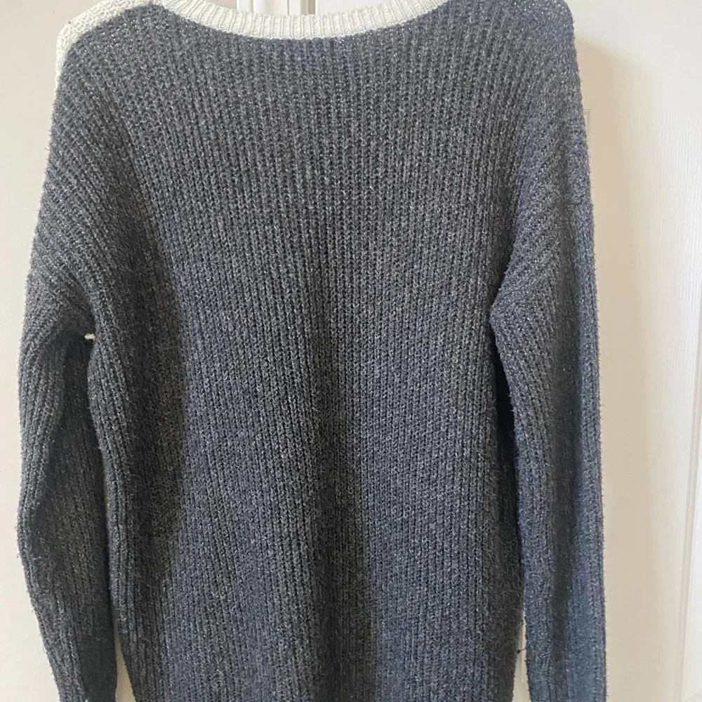 Colorblock Sweater - Picture 5 of 8